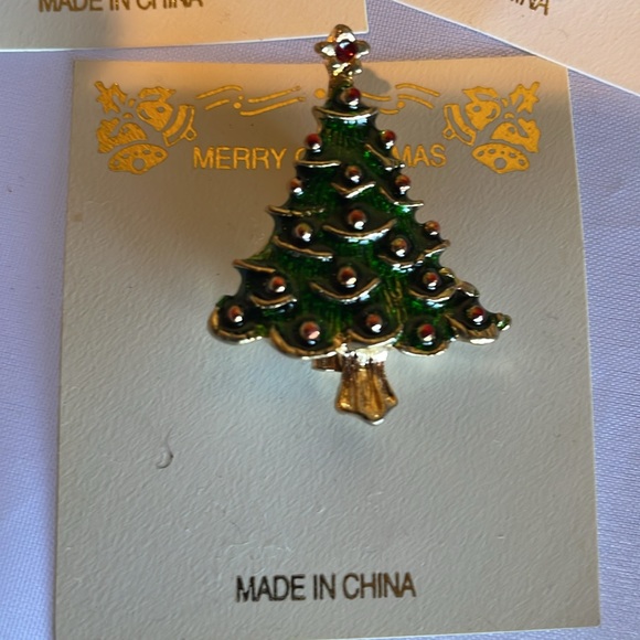 Set of 7 Vintage Enamel Christmas Pins. New. - Picture 8 of 12